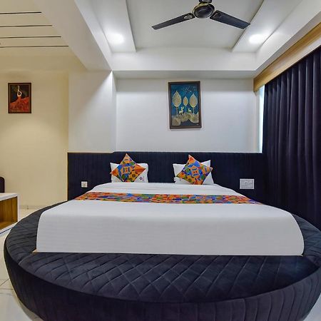 Fabhotel Bliss Ahmedabad Buitenkant foto