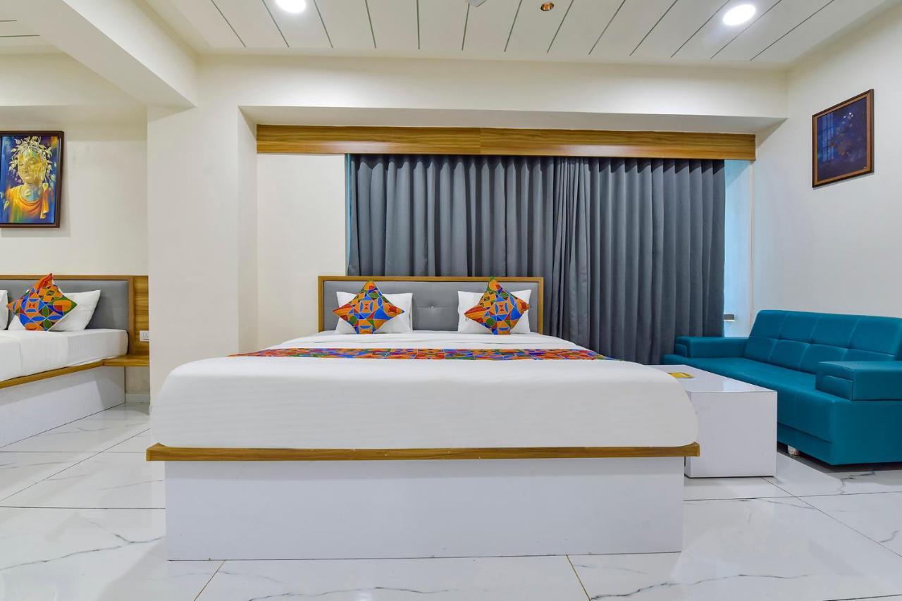 Fabhotel Bliss Ahmedabad Buitenkant foto