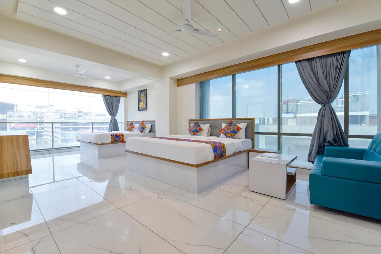 Fabhotel Bliss Ahmedabad Buitenkant foto