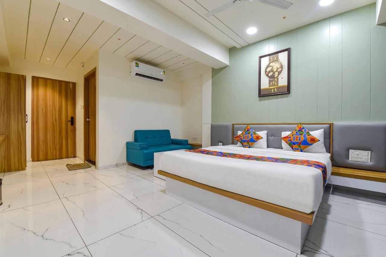 Fabhotel Bliss Ahmedabad Buitenkant foto