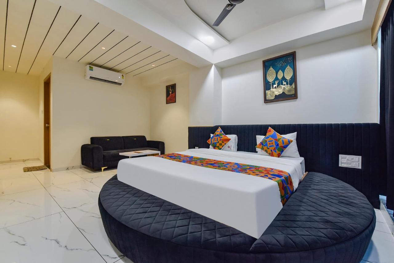 Fabhotel Bliss Ahmedabad Buitenkant foto
