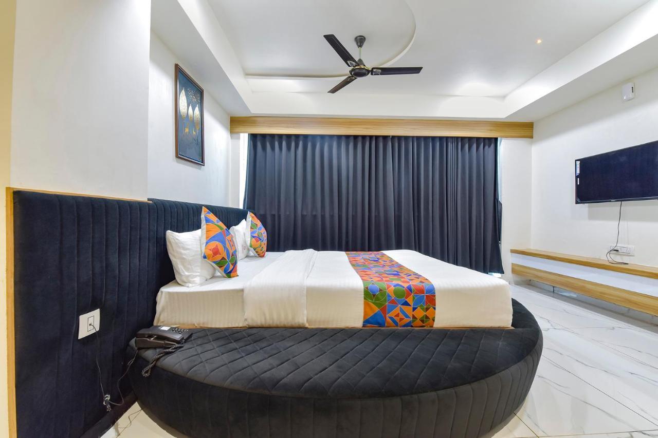 Fabhotel Bliss Ahmedabad Buitenkant foto