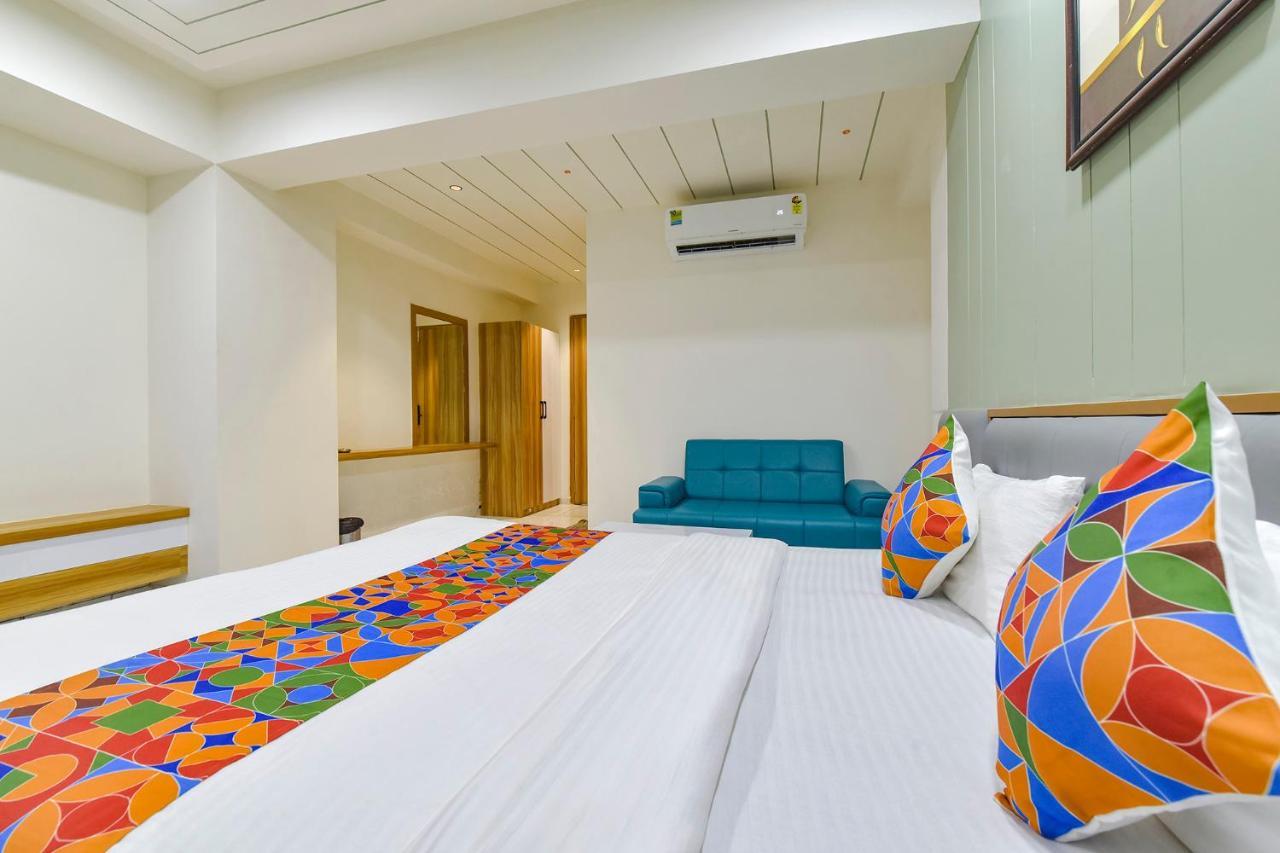 Fabhotel Bliss Ahmedabad Buitenkant foto