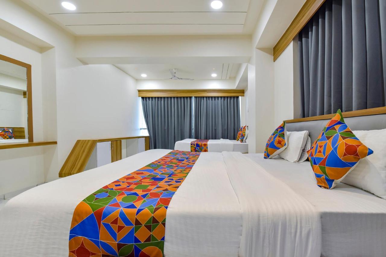 Fabhotel Bliss Ahmedabad Buitenkant foto