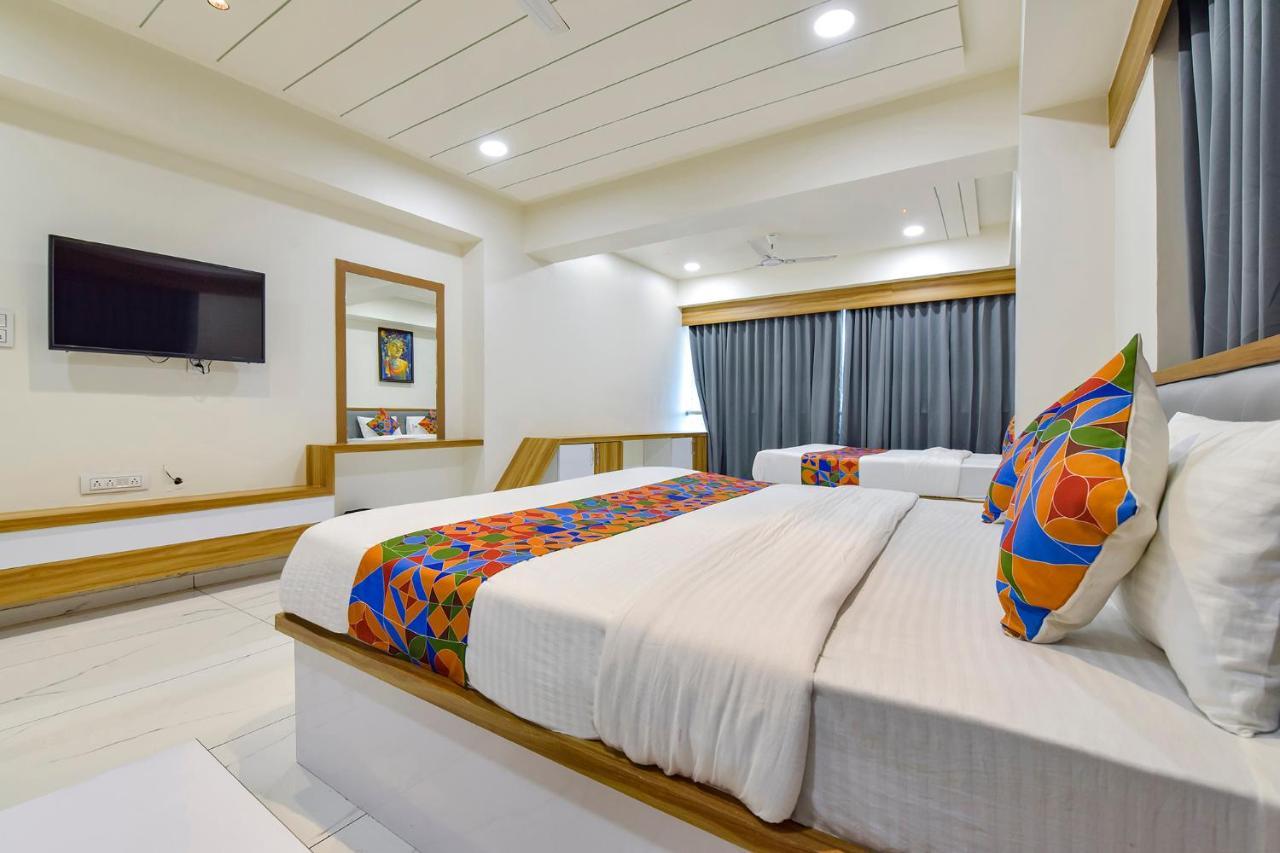 Fabhotel Bliss Ahmedabad Buitenkant foto